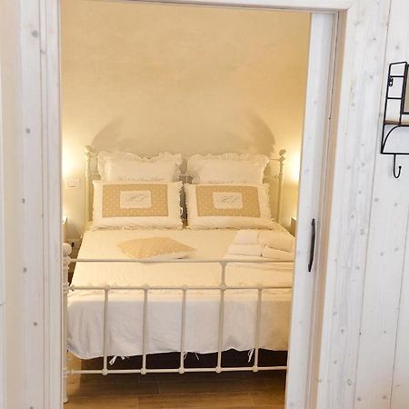 Suite Vitti 5 - Puglia Mia Apartments モノーポリ エクステリア 写真