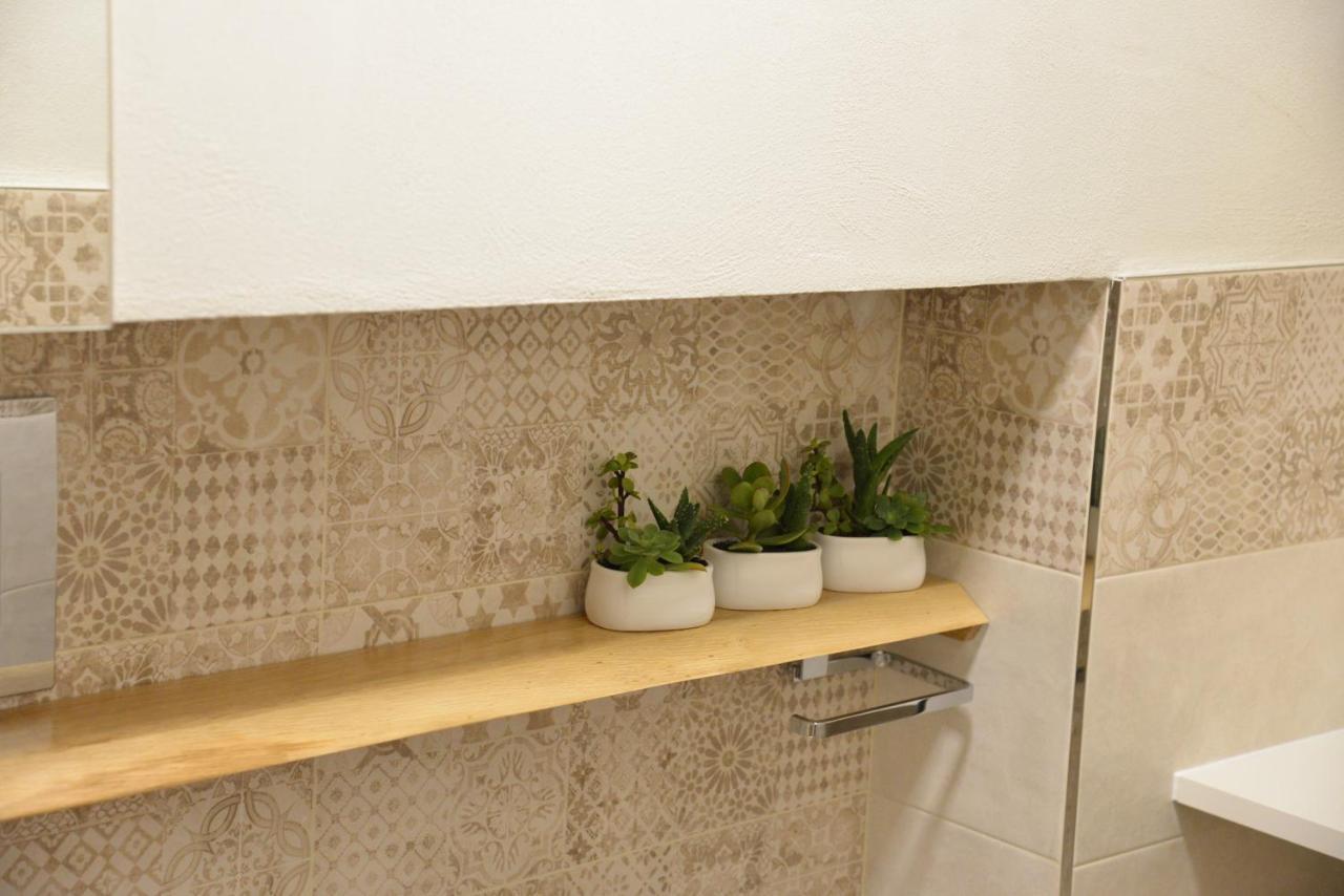 Suite Vitti 5 - Puglia Mia Apartments モノーポリ エクステリア 写真